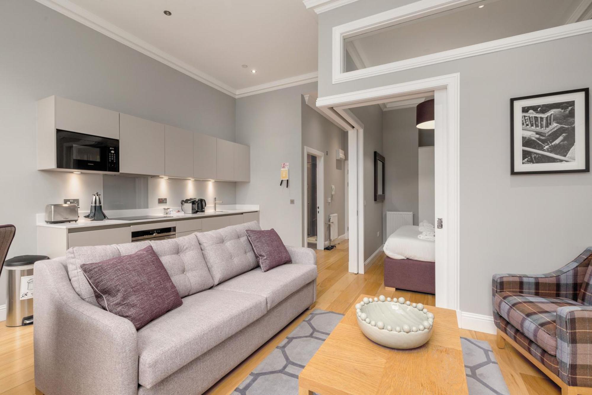 Destiny Scotland - Princes Street Residence 에든버러 외부 사진